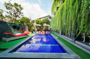 Гостиница Vansari Hotel  Kuta
